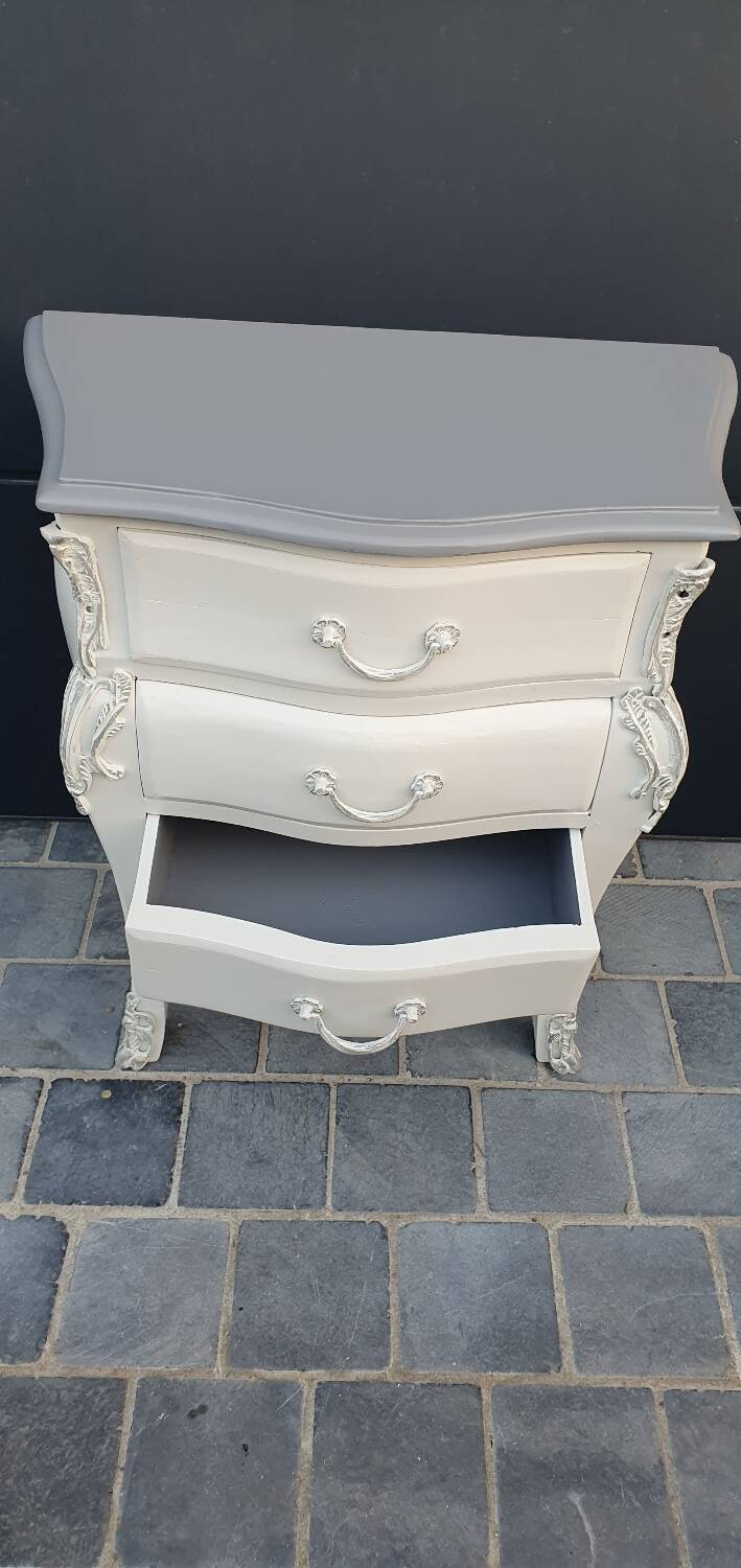 Louis 15 chest of drawers