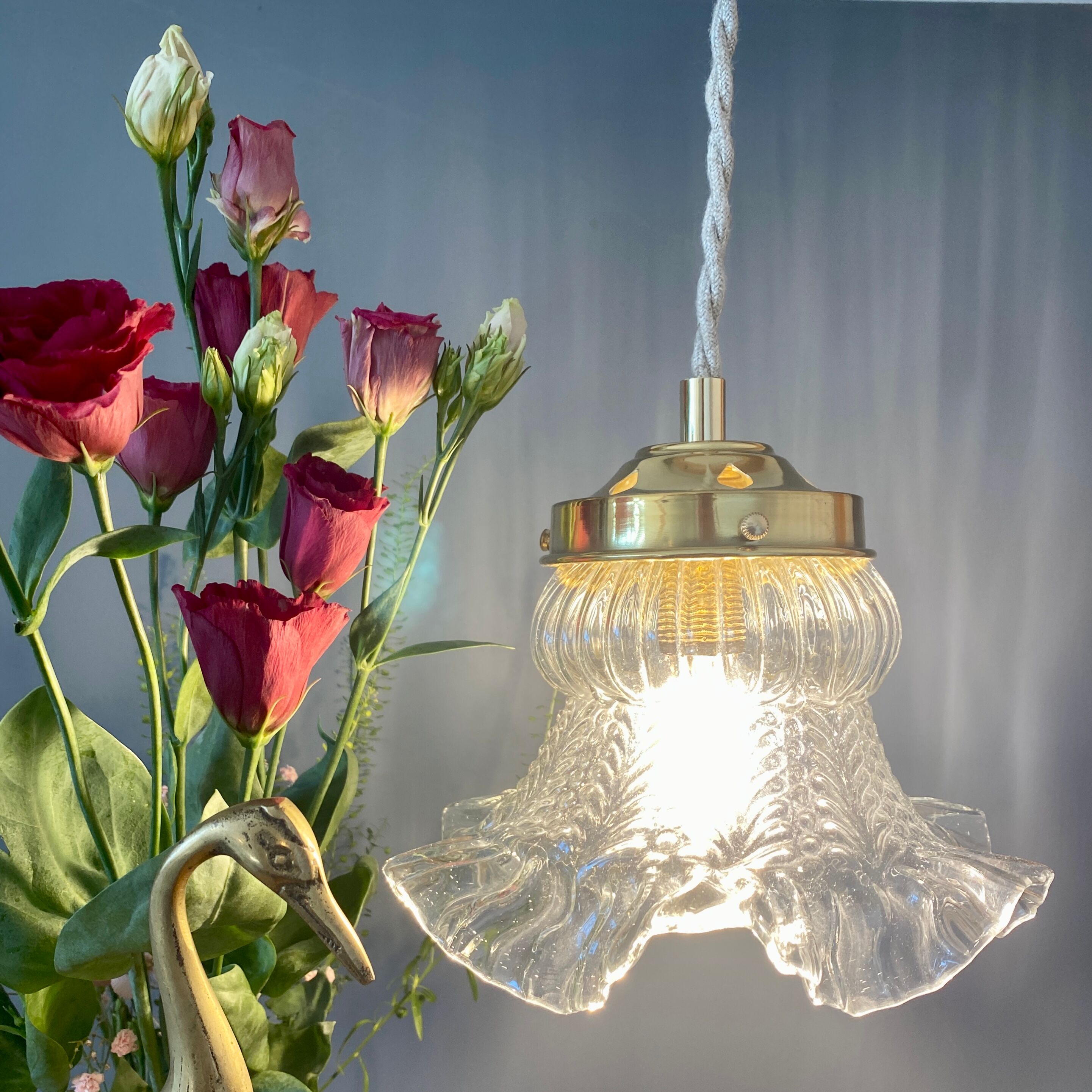 Vintage XL tulip ride in transparent glass