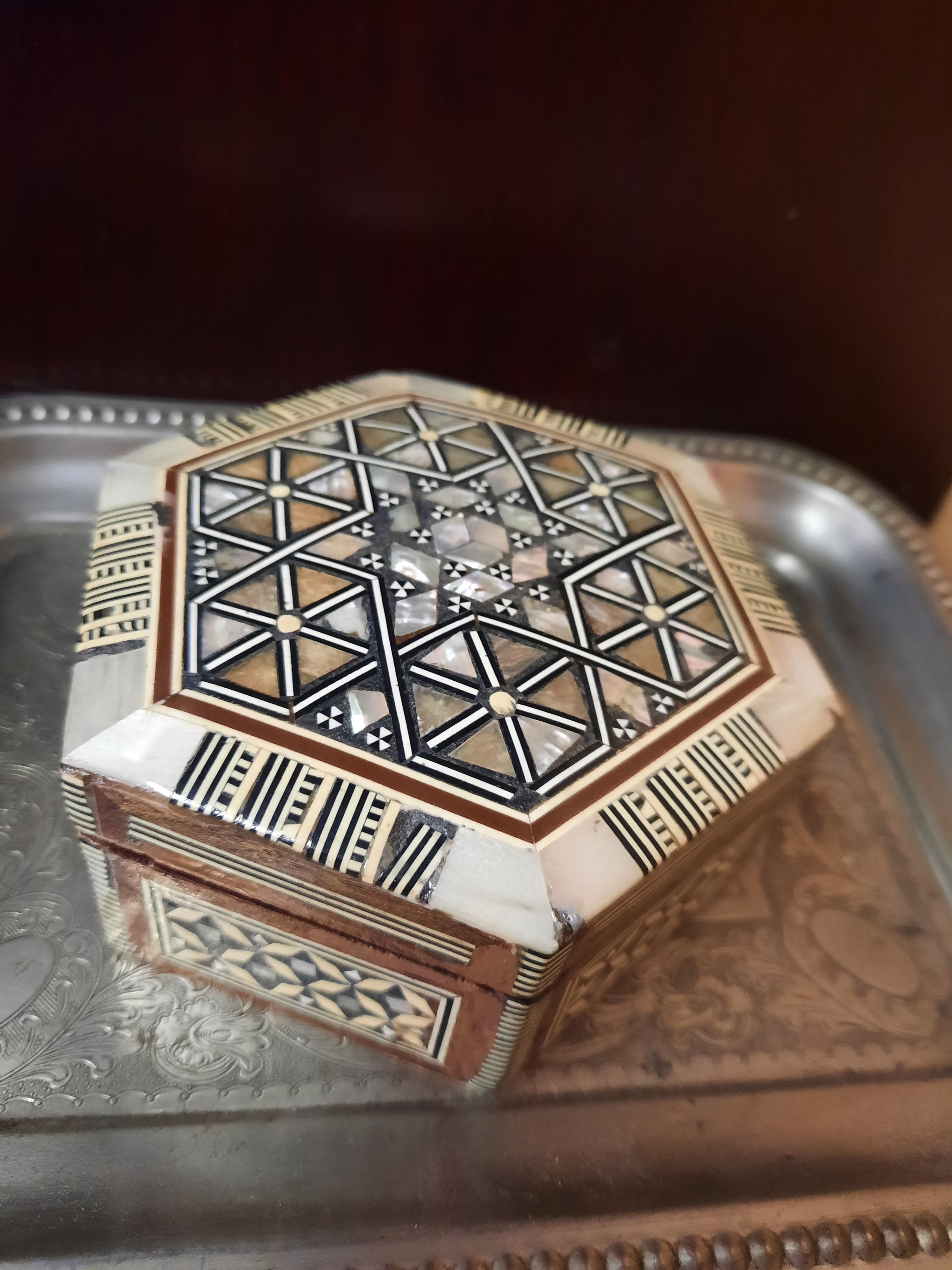Boite a bijoux en marqueterie de nacre