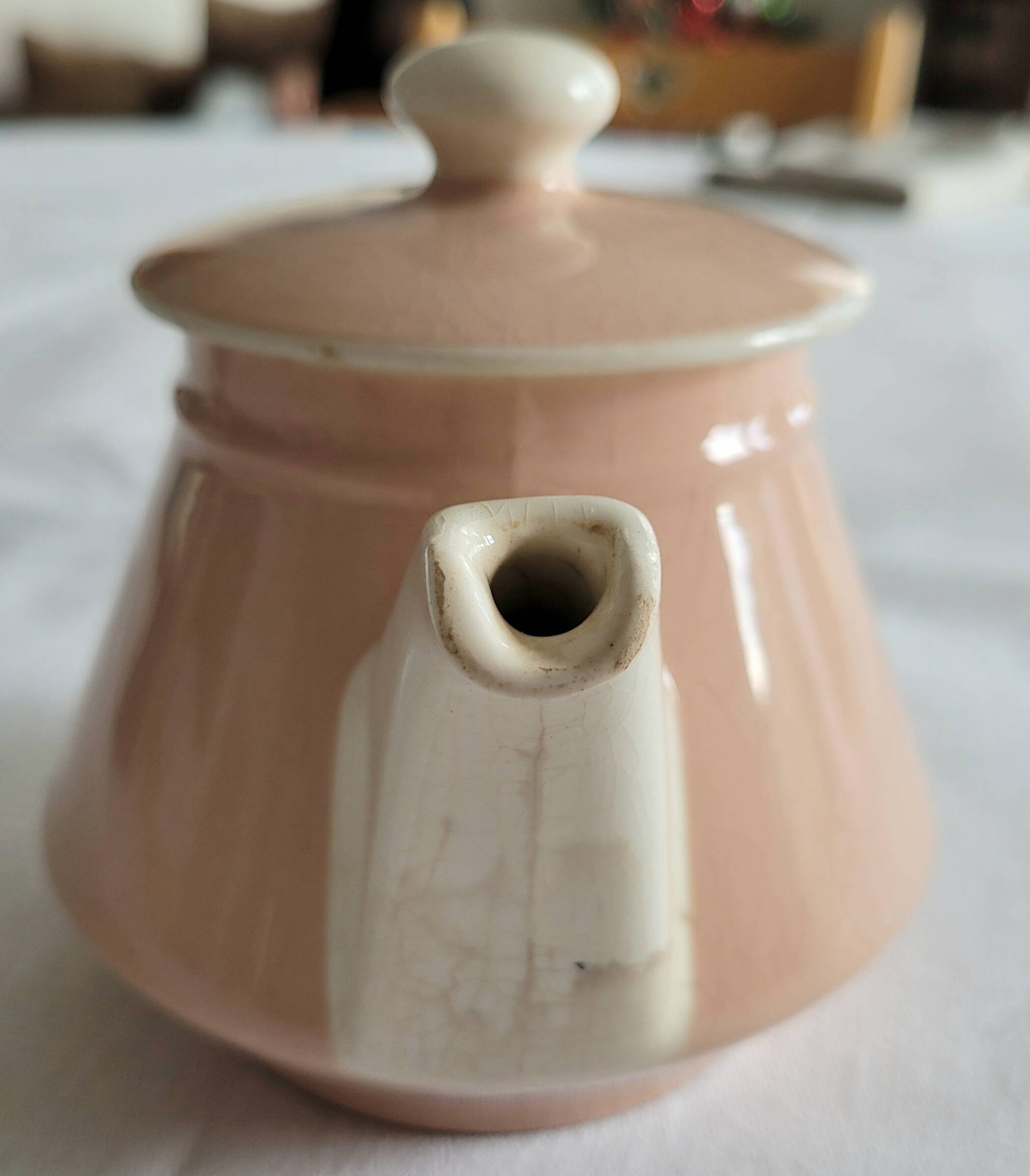Villeroy and Boch teapot Model Salam pink