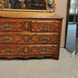 Commode en noyer XVIII