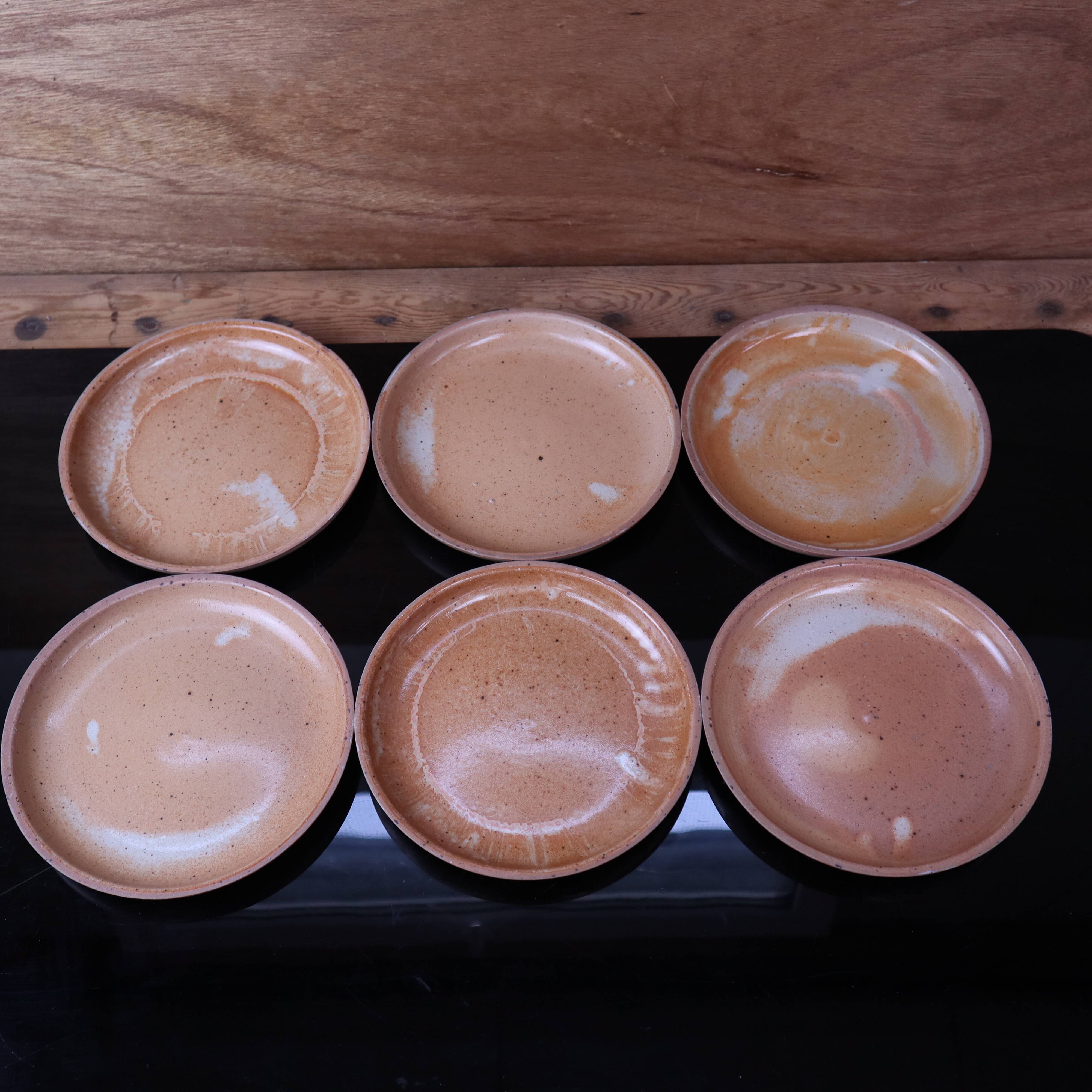 6 dessert plates in stoneware