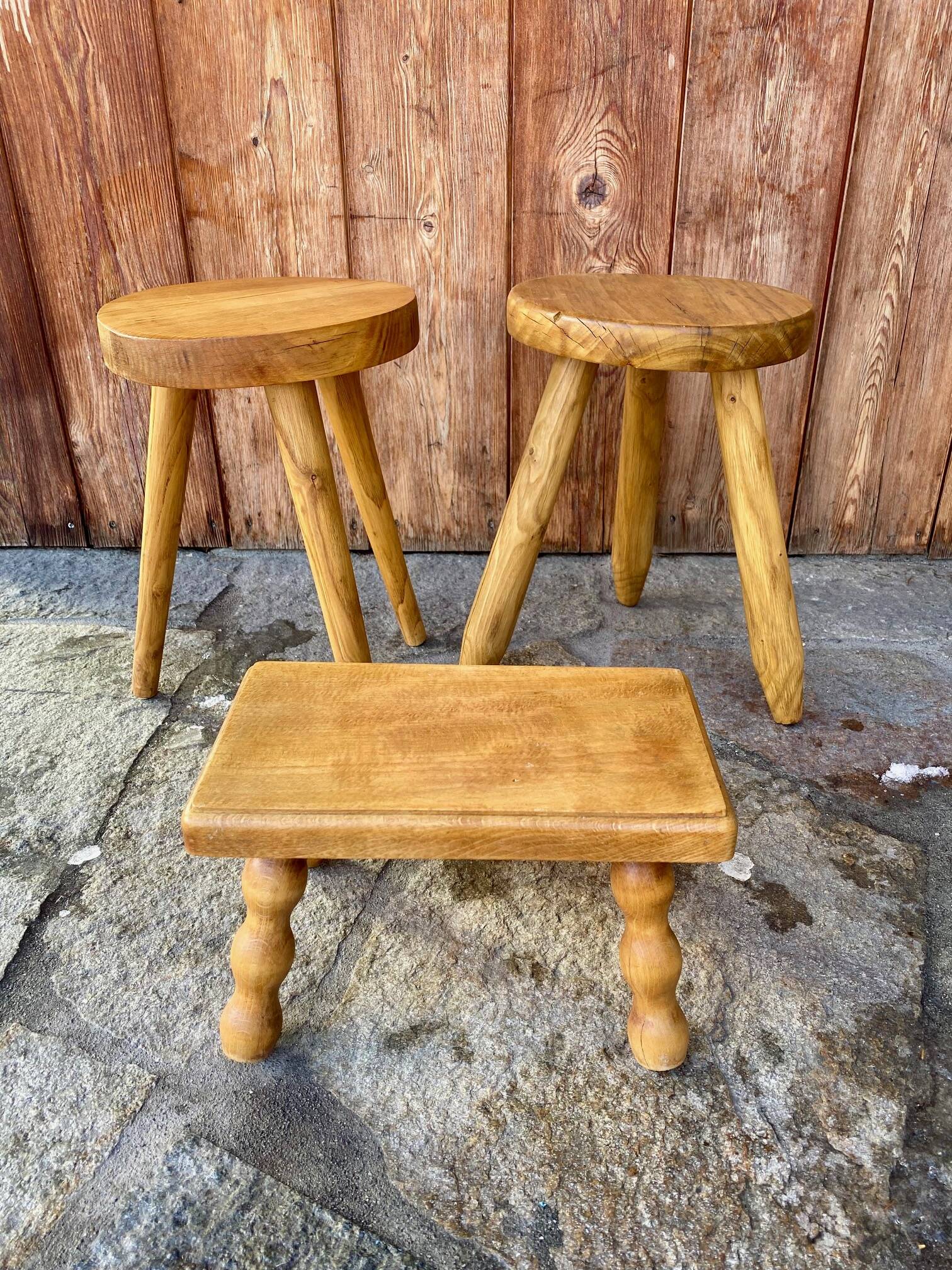 Vintage turned wooden foot stool/step stool