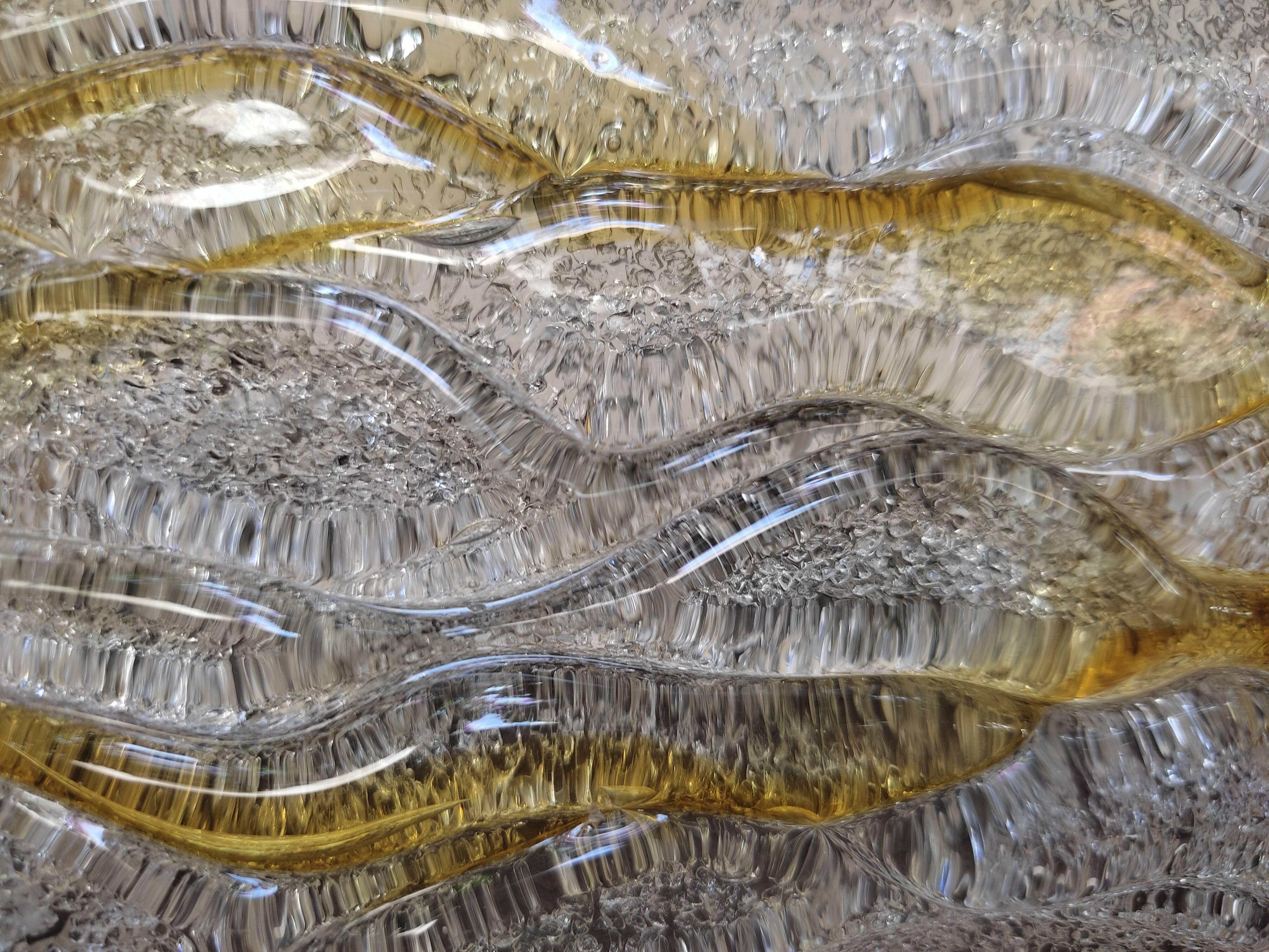 Rectangular wall in textured glass
