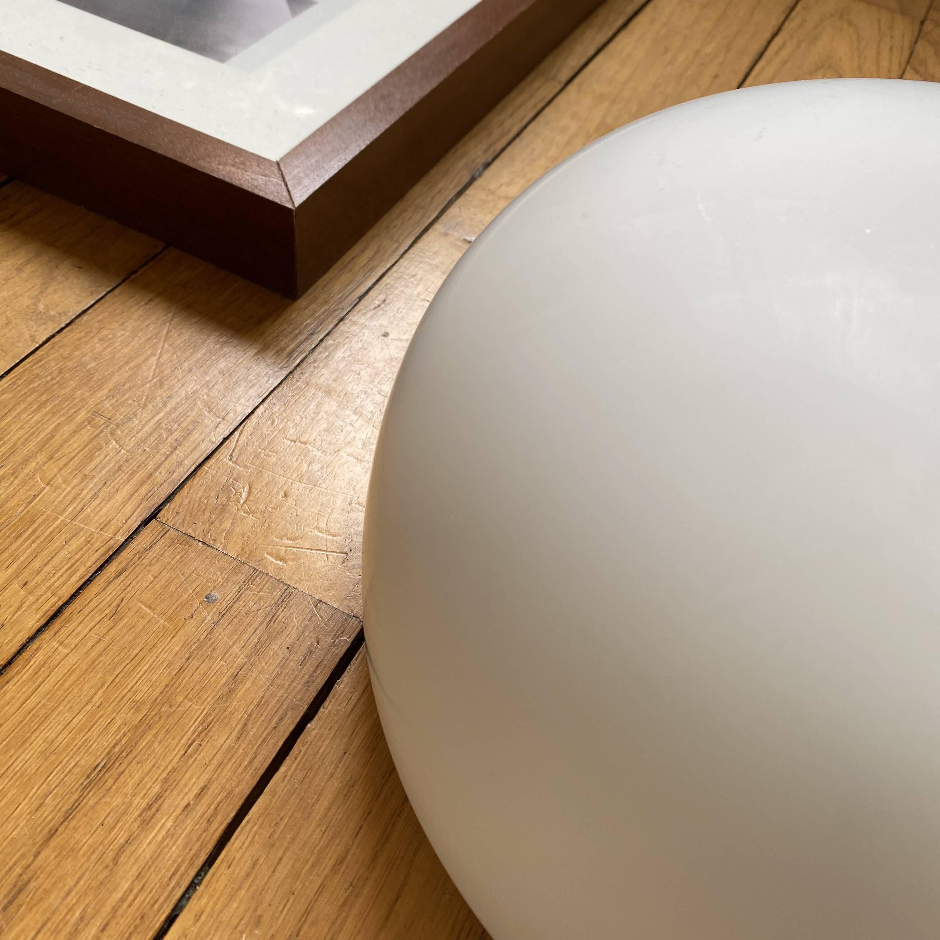 Wall-mounted ceiling light half-spherical half-moon 24 cm matte white glass