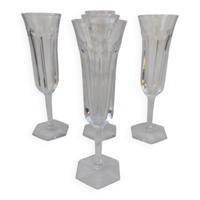 5 flûtes à champagne en cristal de baccarat, modèle Malmaison.