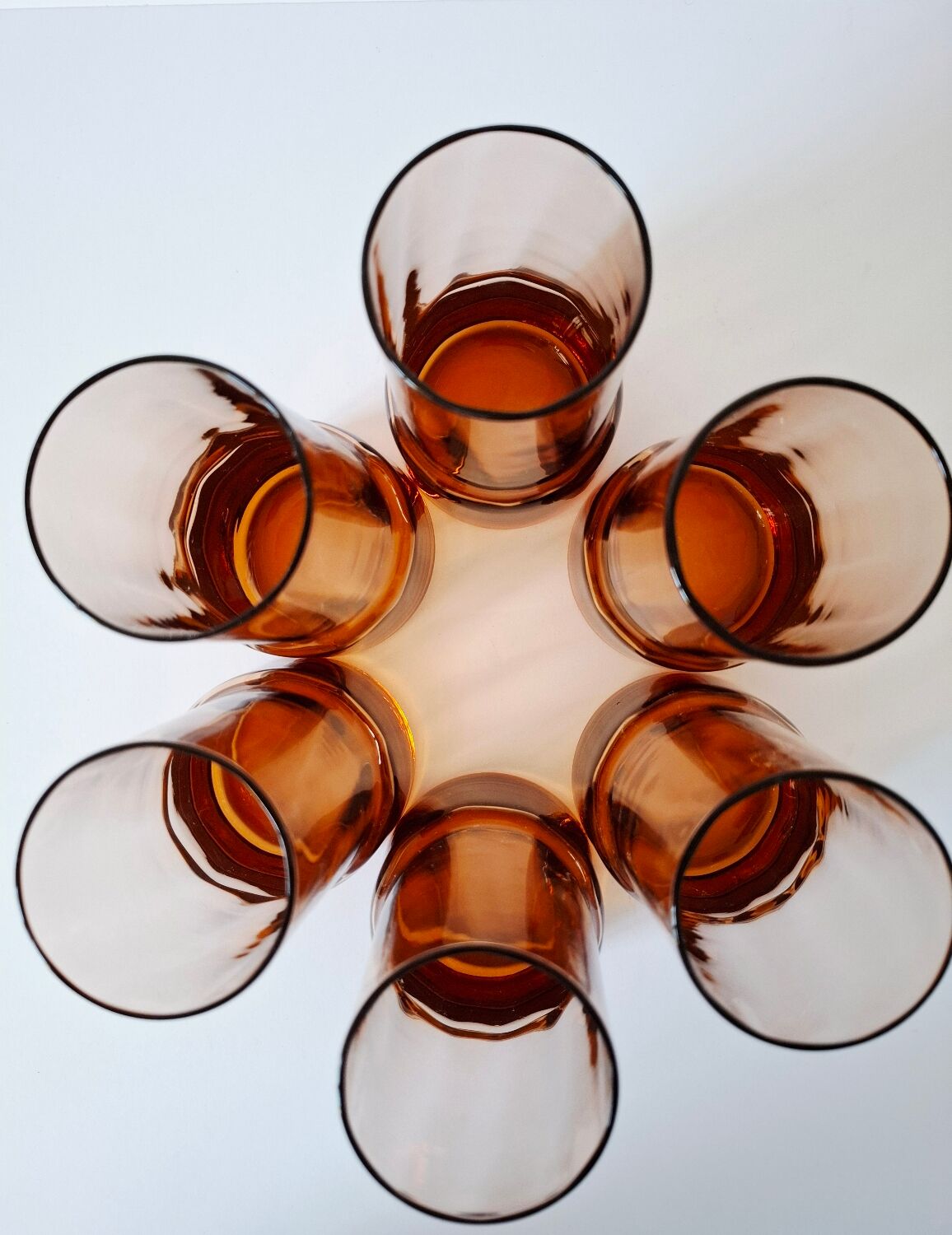 Verres ambrés vintage