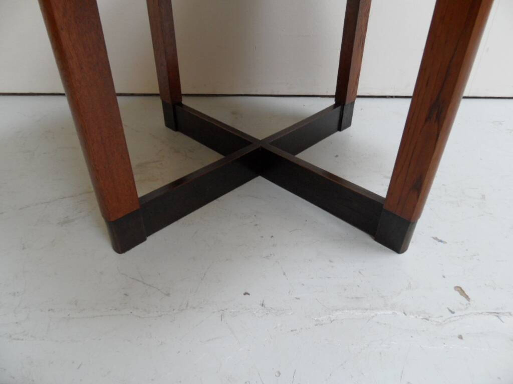 Table basse en chêne art déco