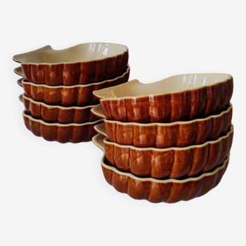 Stoneware scallop plates
