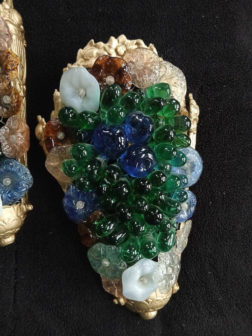 Murano wall sconces – coloured grape glass, bronze anemone