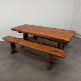 Farmhouse table and its 2 benches