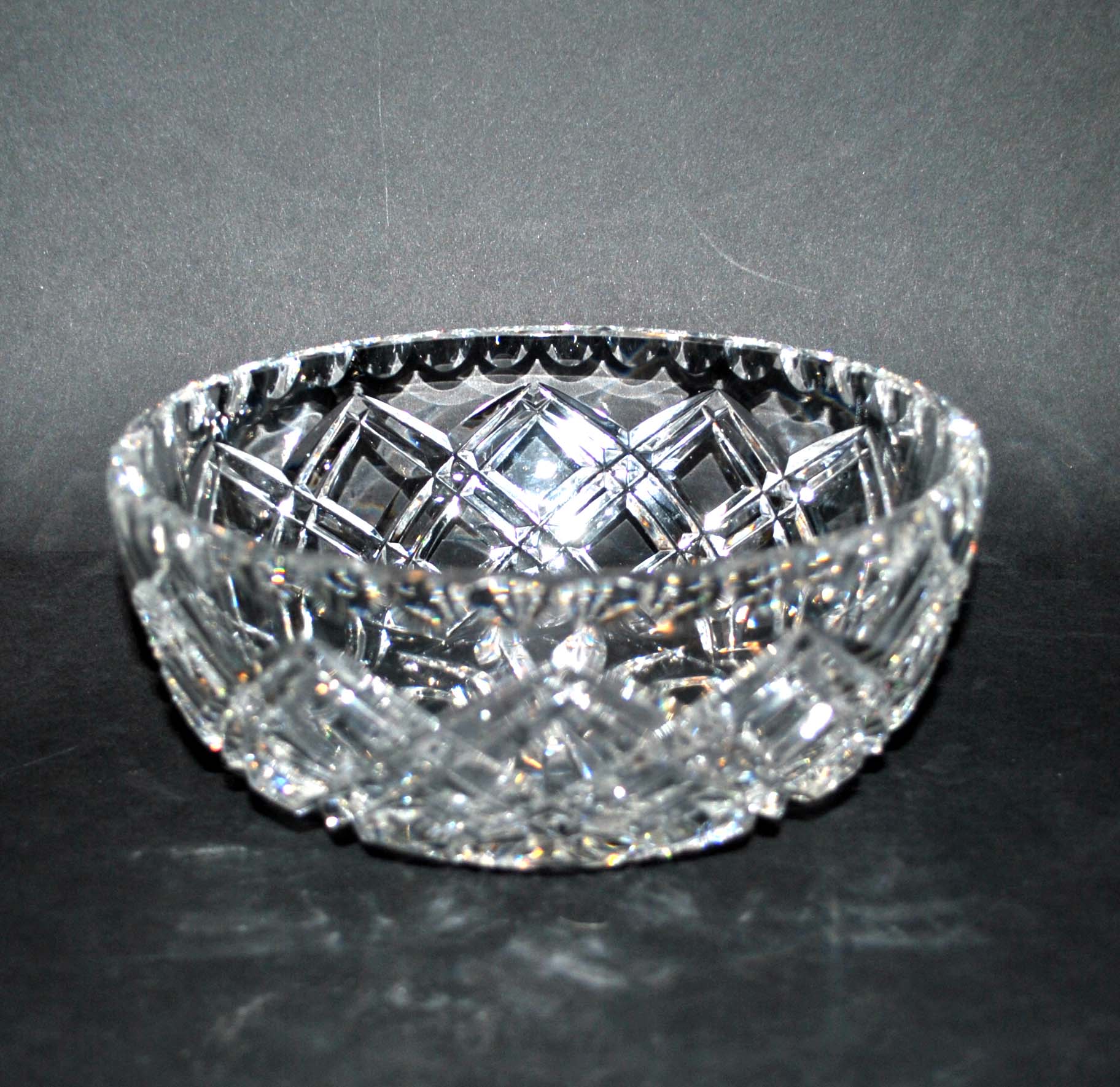 Round cut crystal cup of SAINT-LOUIS Crossed bevels