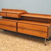 Enfilade par la sorgente dei mobili, 1960