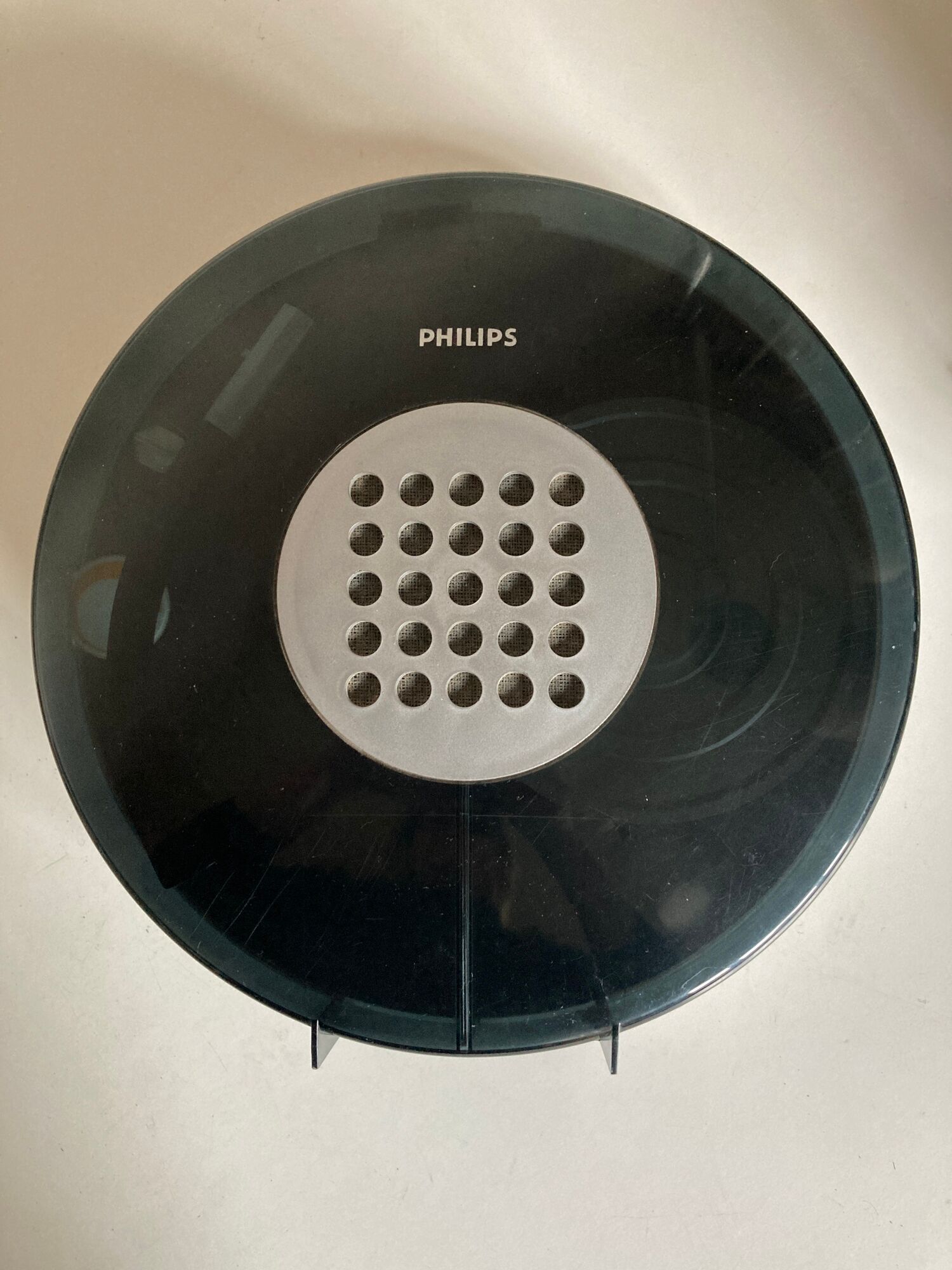 UFO Phillips portable platinum by Patrice Dupont turns Space Age 1969