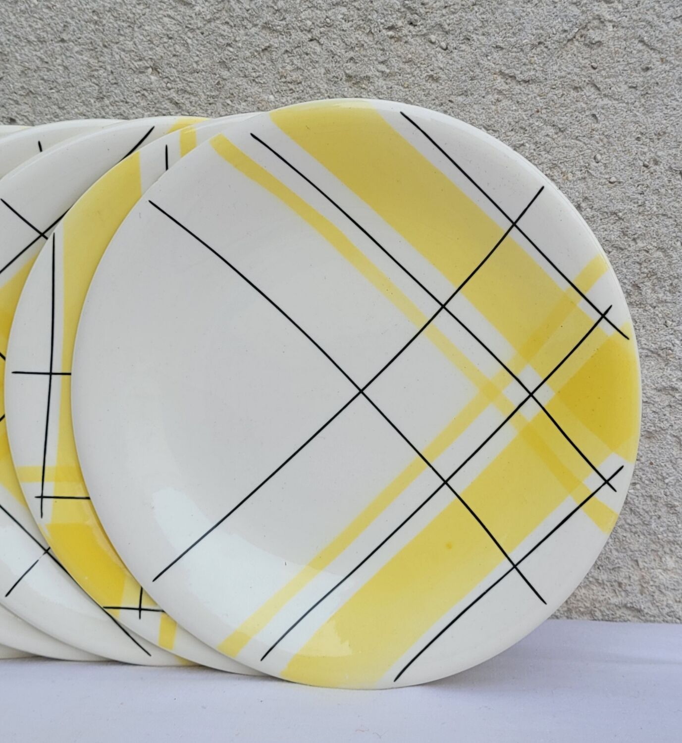 Set of 6 dessert plates model Montreal yellow Salins