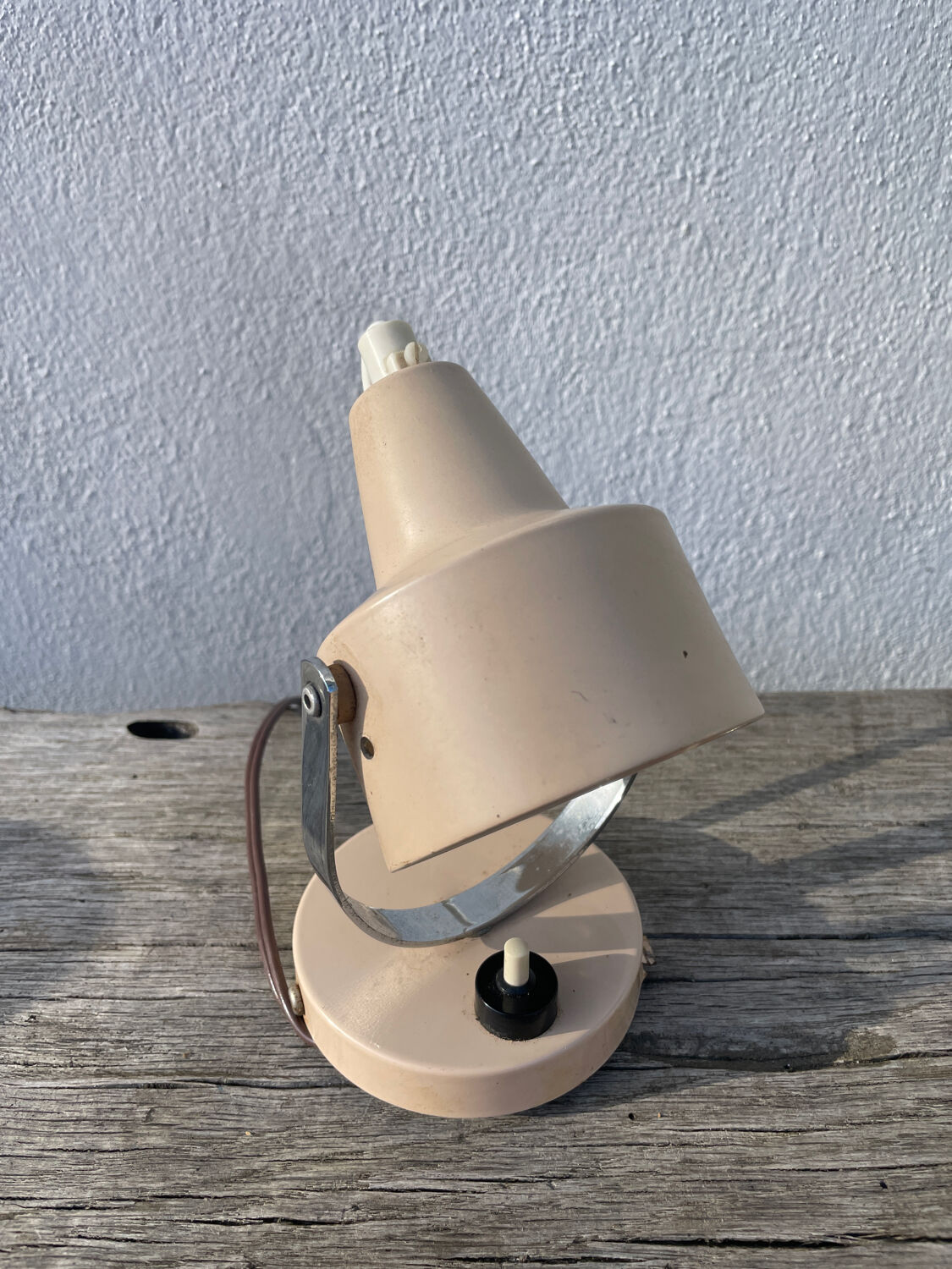 Beige metal wall light Delmas