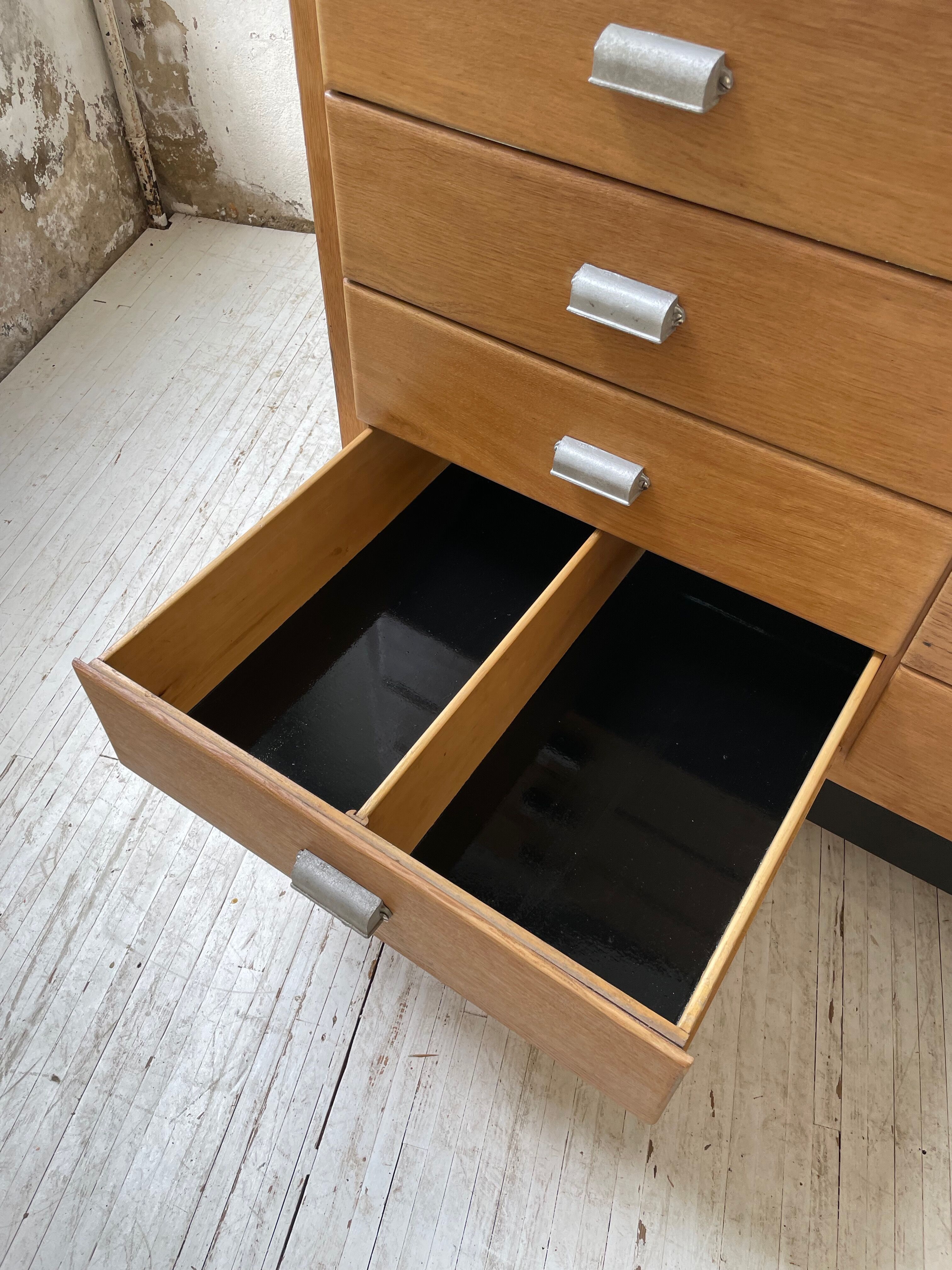 Glass trading post 50s