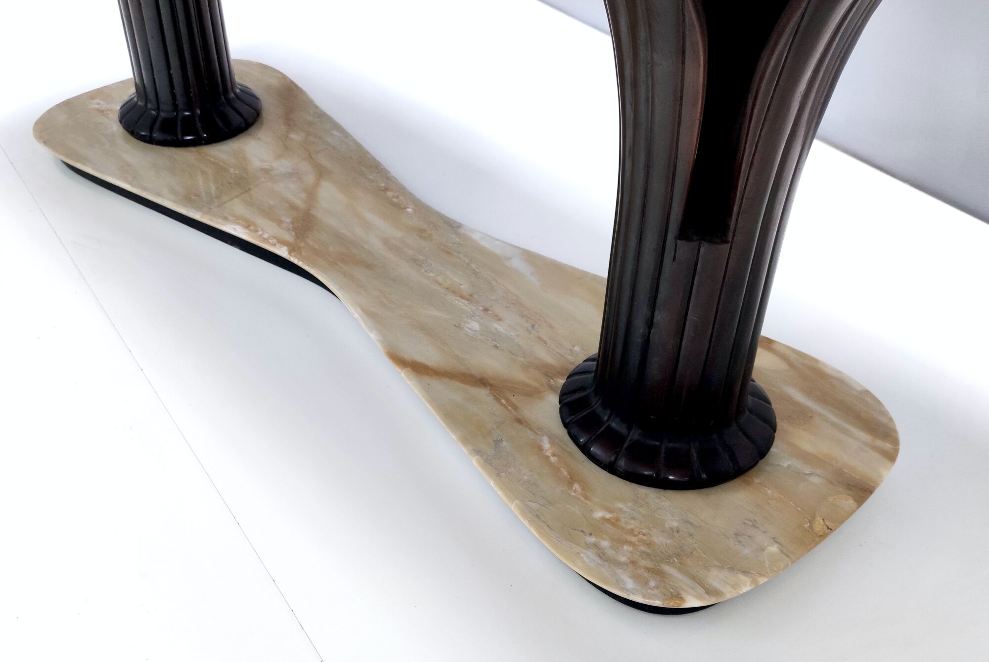 Dining table with a portuguese pink marble top