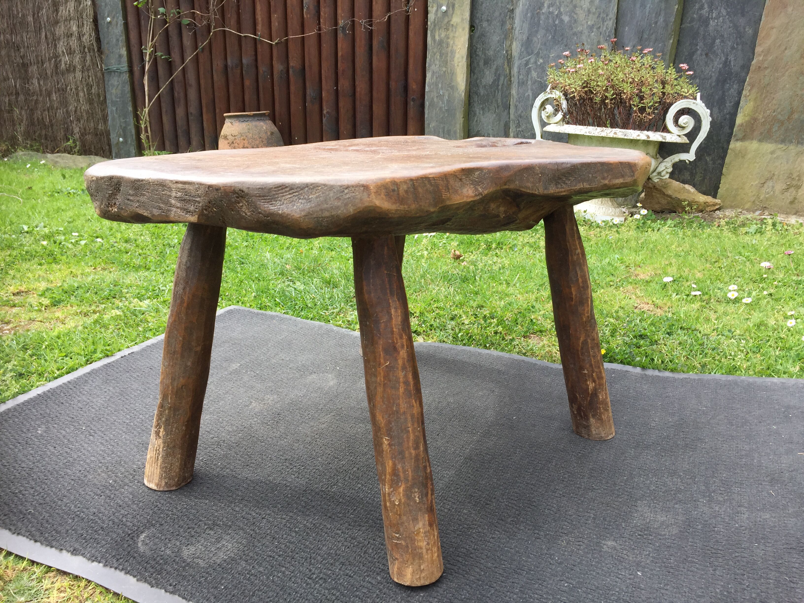 Brutalist vintage coffee table with 4 feet in oak
