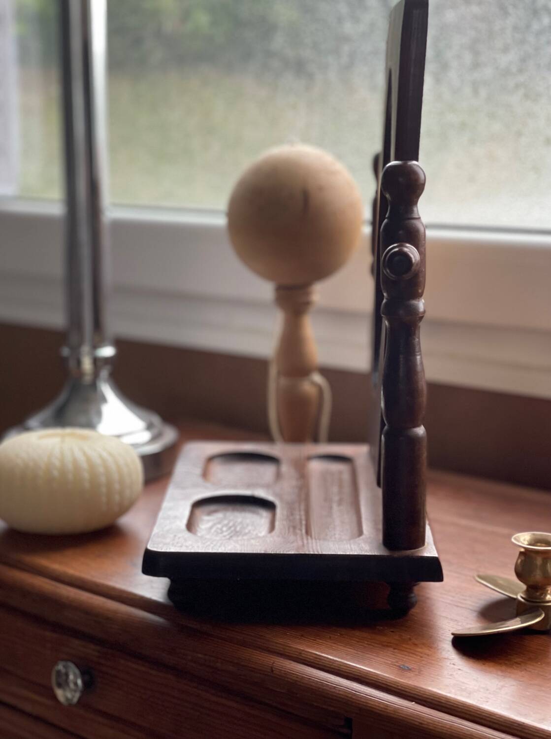 Wooden table mirror