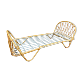 Rattan basket bed