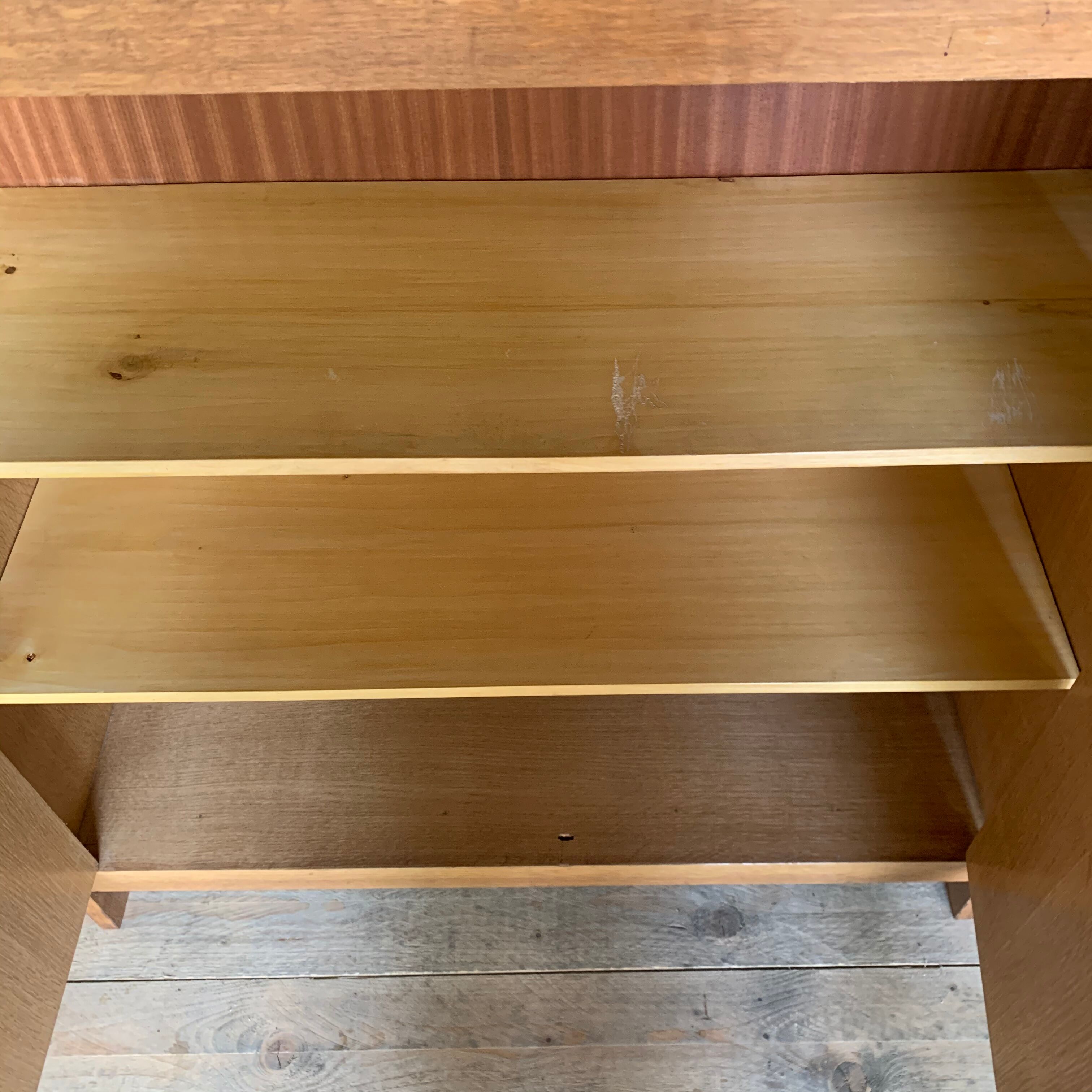 Buffet vintage in Chene