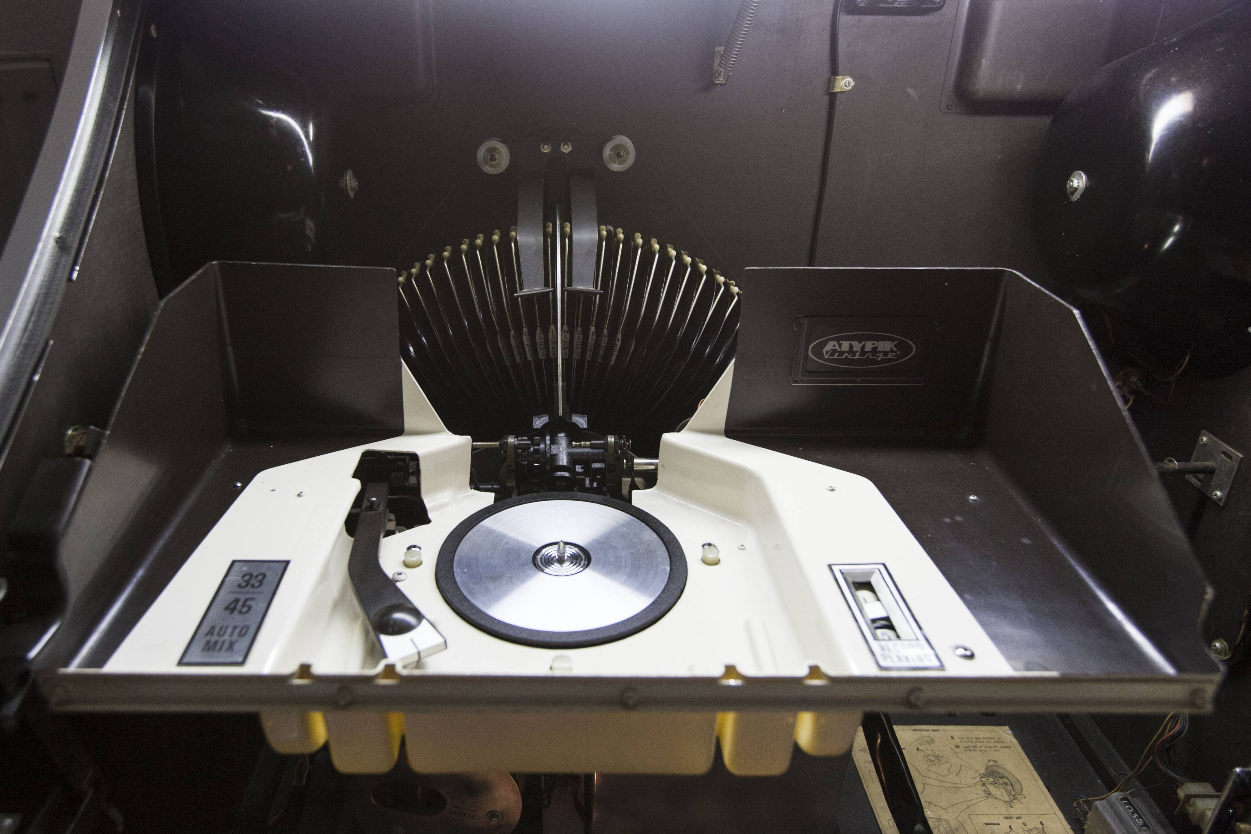 Jukebox Rowe friend from 1963 model "Jal" capa 100 vinyls pop, rock, metal compilation from 1950 to 1990