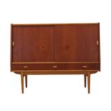 Buffet haut en teck, design danois, années 1960, production : Danemark