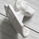 Patère en porcelaine chien.