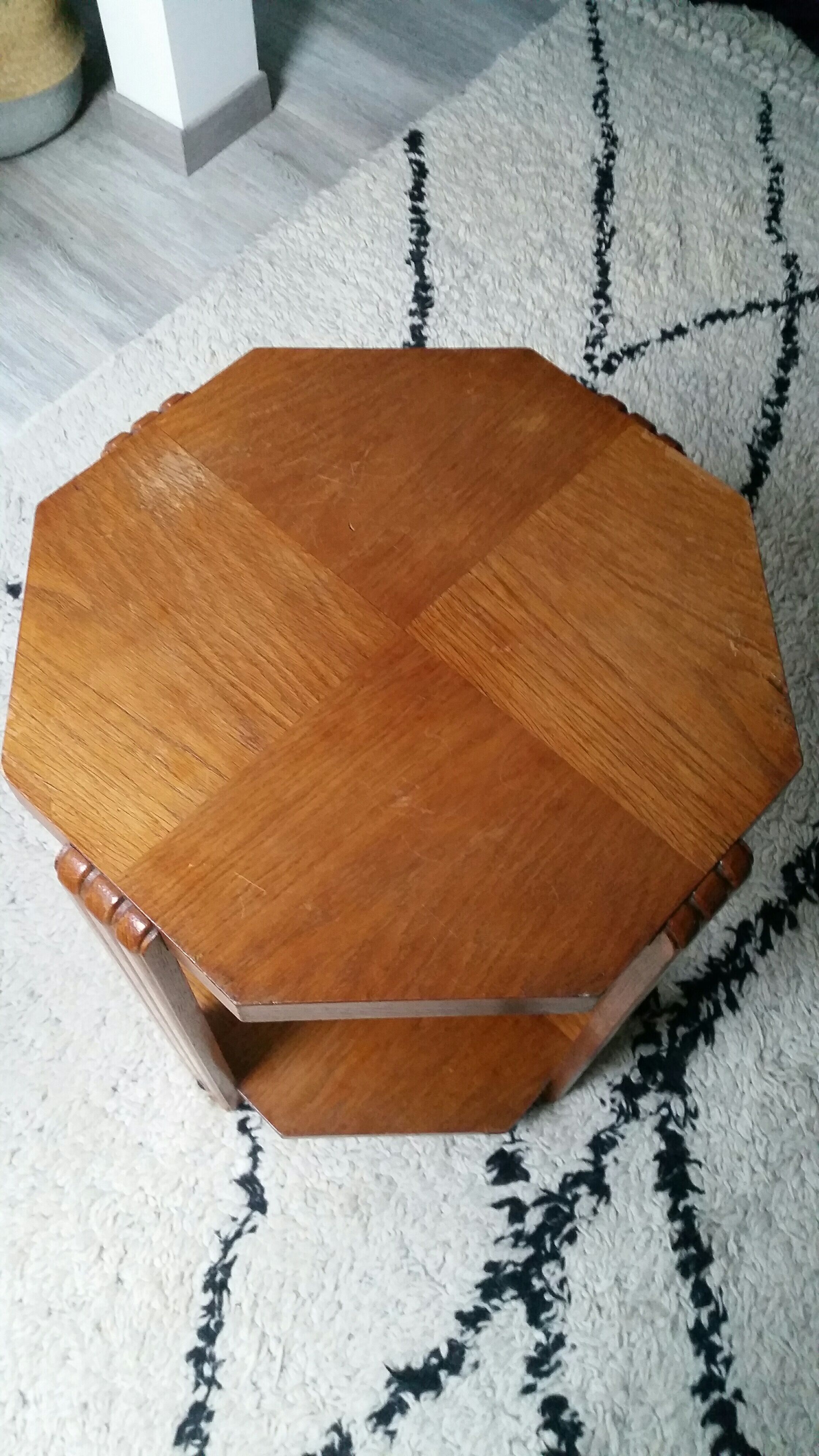 Hexagonal canapė tip table