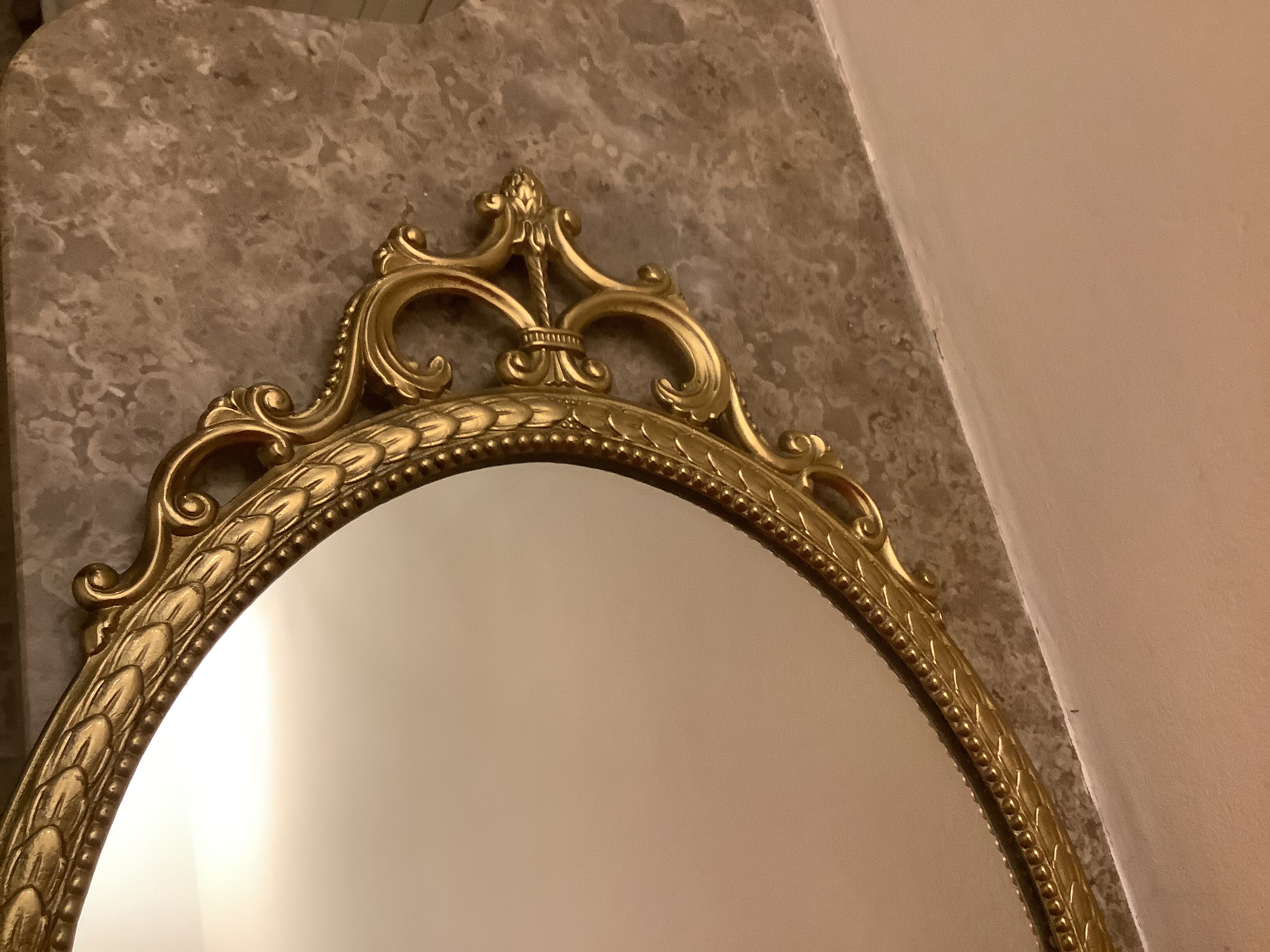 Old oval brass mirror, 31x46 cm
