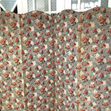 Screen old wood and flowery fabric