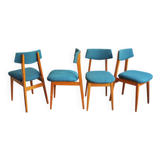 Ensemble de quatre chaises scandinaves du milieu du siècle des années 1960