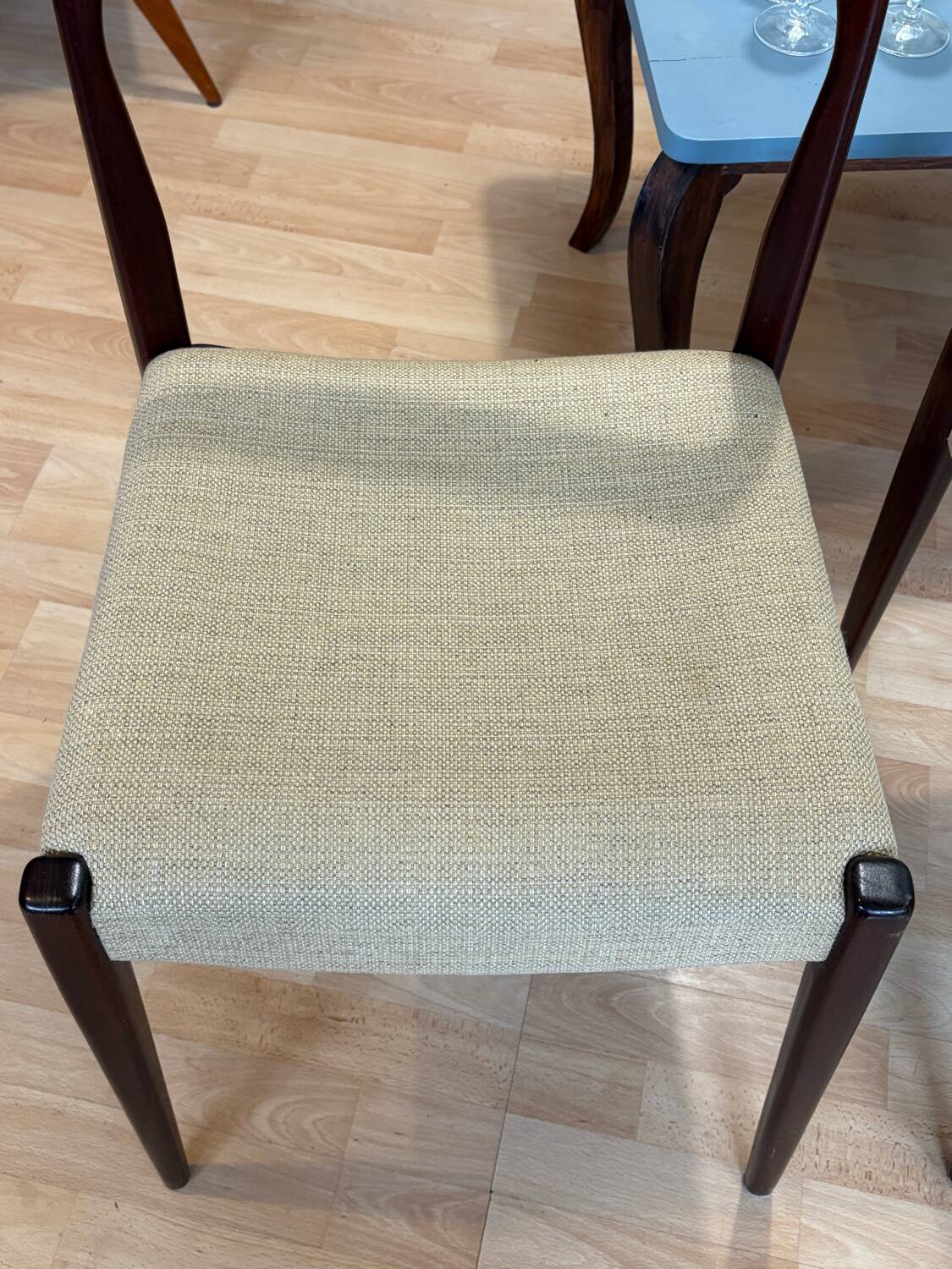 6 Scandinavian chairs circa
