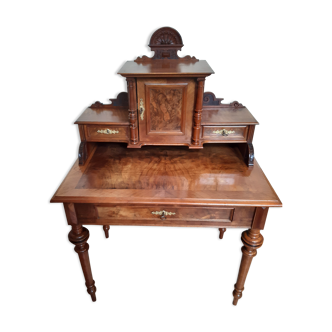Bureau à gradin ancien en noyer massif et placage de noyerAlsace d'époque fin XIX ème