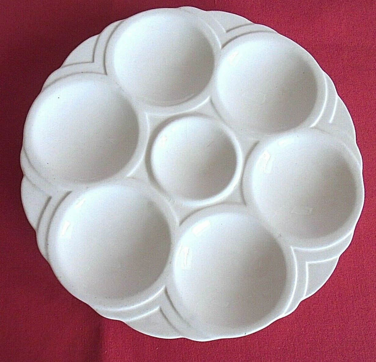 Lot 4 white plates at Hors d'oeuvre faïencerie Sarreguemines