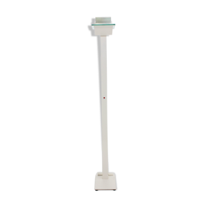 lampadaire en métal