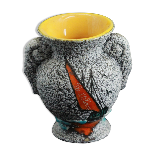 Vase en céramique ancien