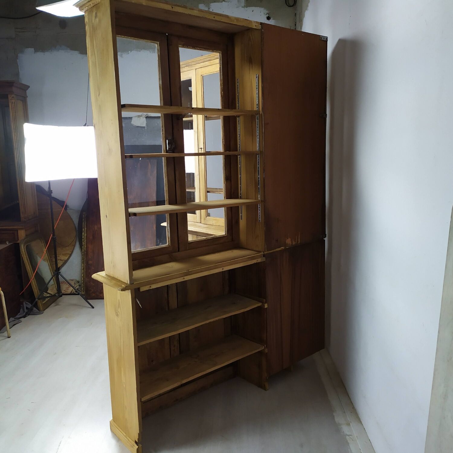 Bistro corner bookcase