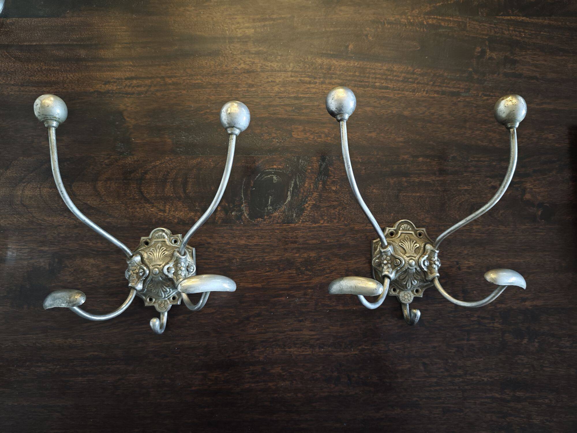 Cast iron and metal wall coat rack with hooks - Late 19th century