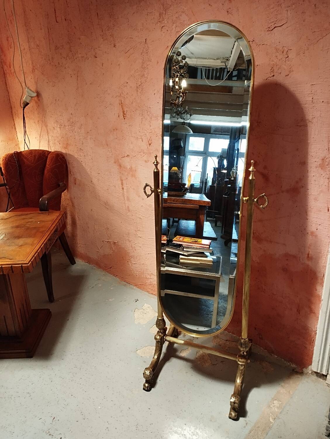 Psyche, standing mirror