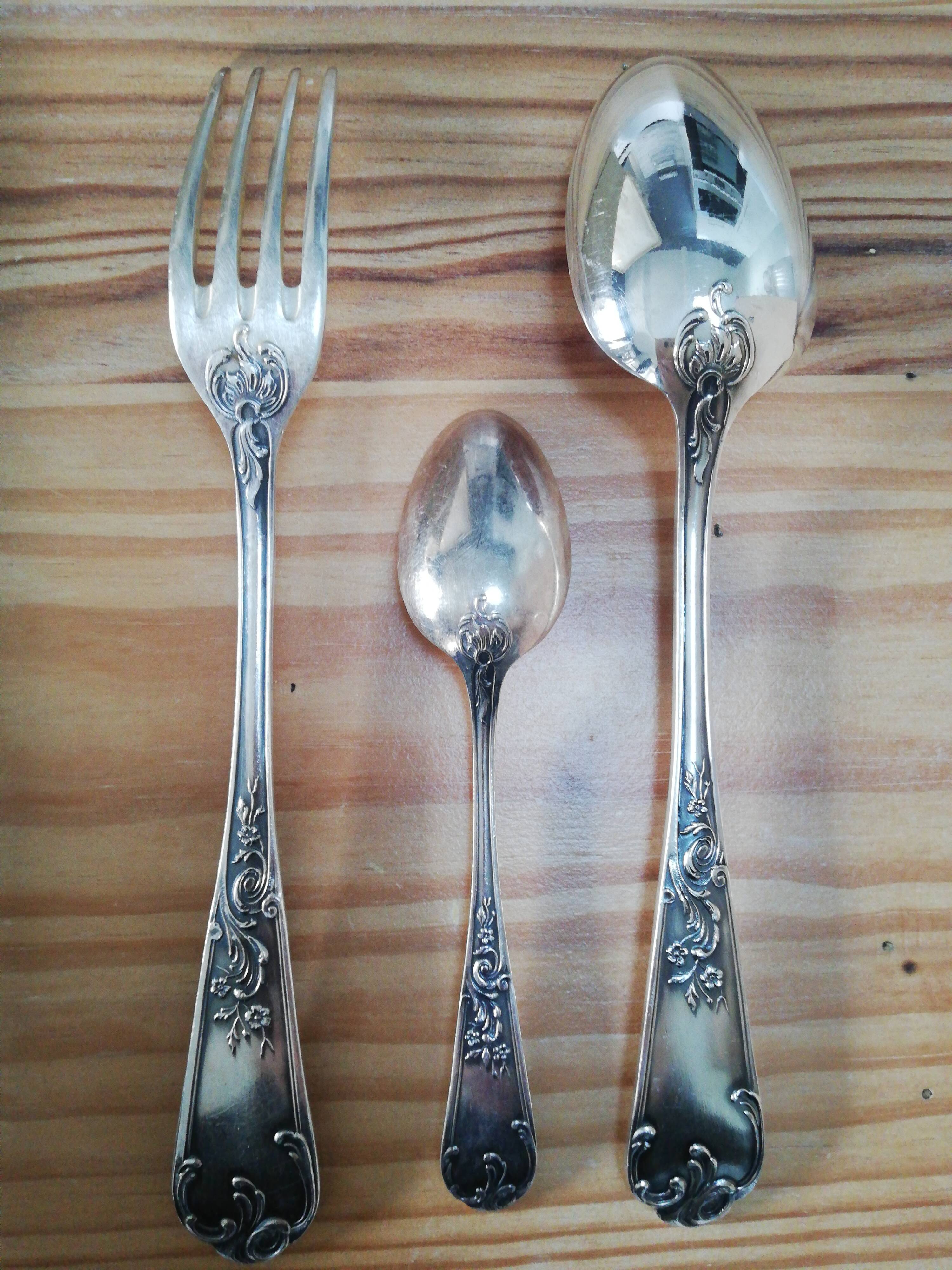Complete silver housewife 1900