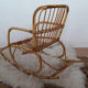 Fauteuil à bascule en rotin vintage pour les enfants