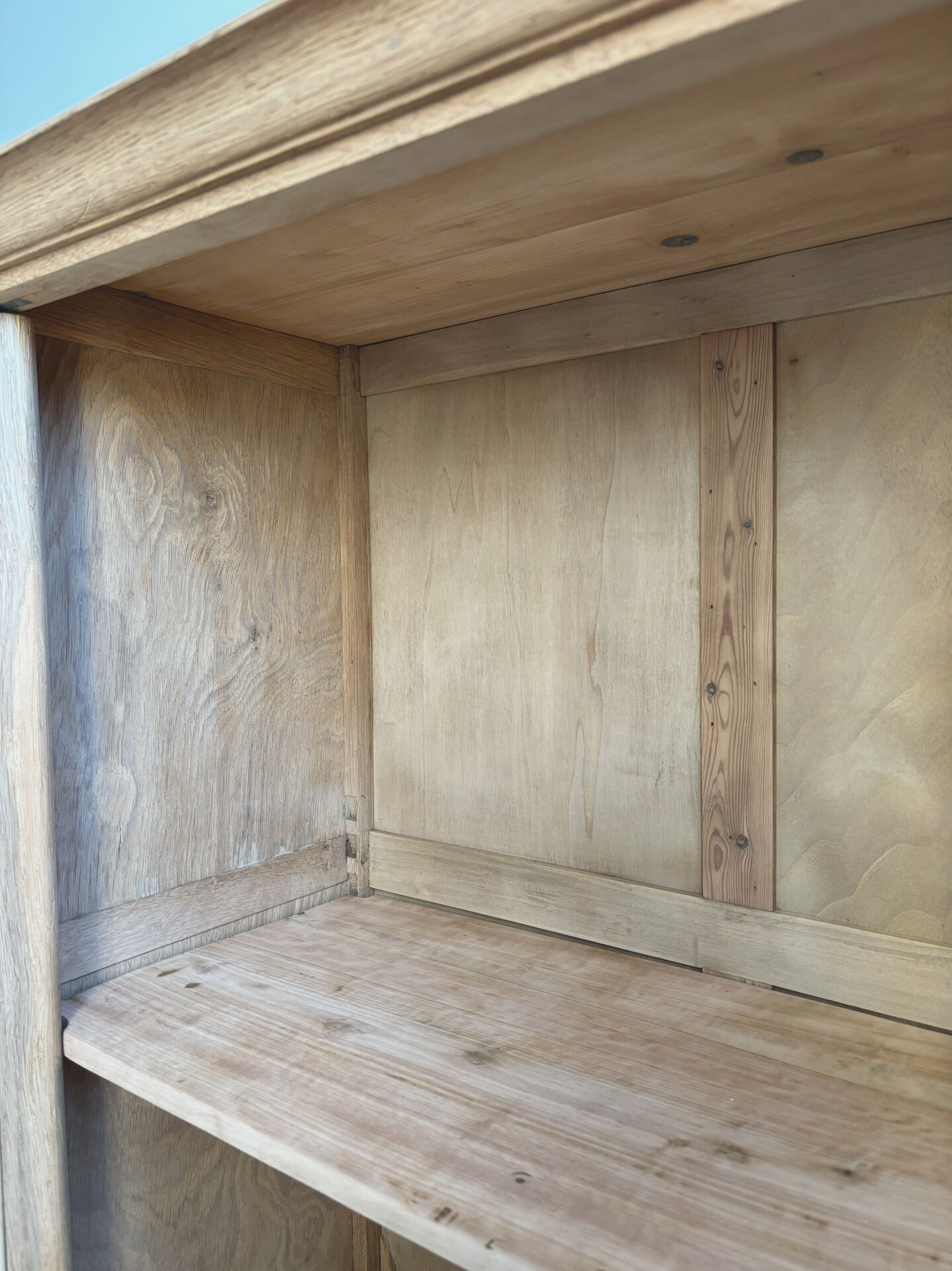 Vitrine vaisselier buffet chêne massif rénovée