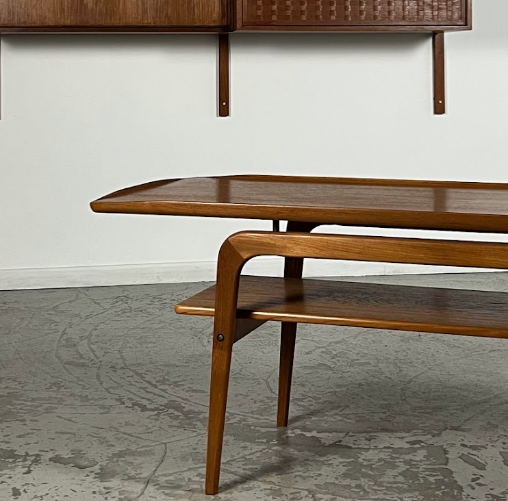 Coffee table design Arne Ovmand Olsen edition Toften Möbelfabrik 1960