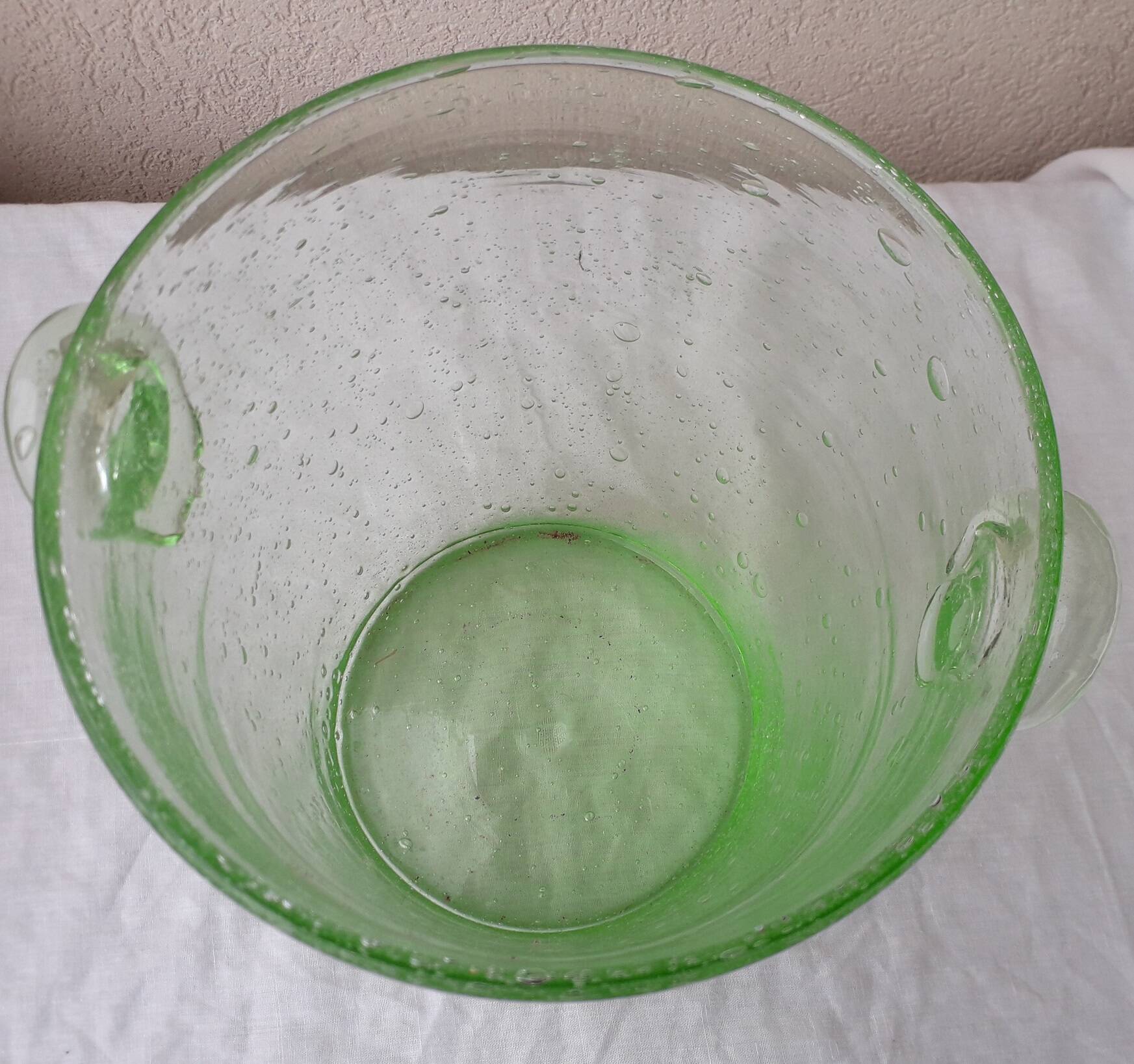 Bubble glass champagne bucket