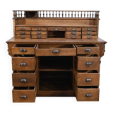 Oak apothecary counter – 1920