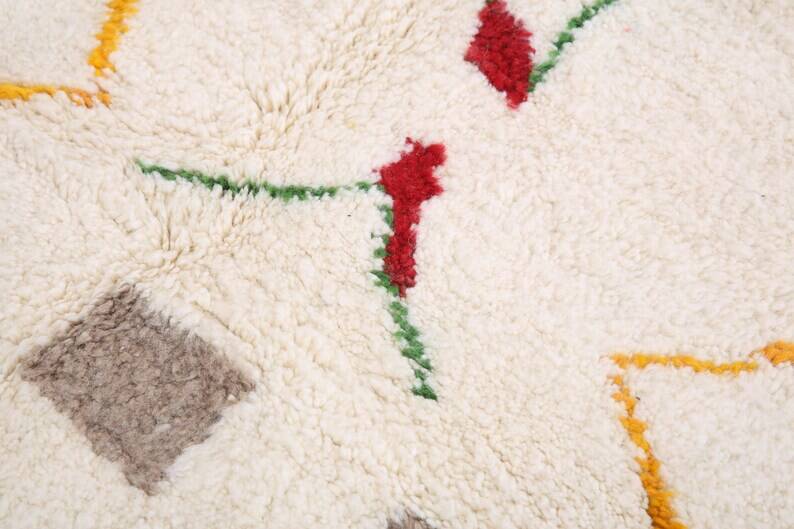 Traditional handmade Berber carpet 250cmx150cm