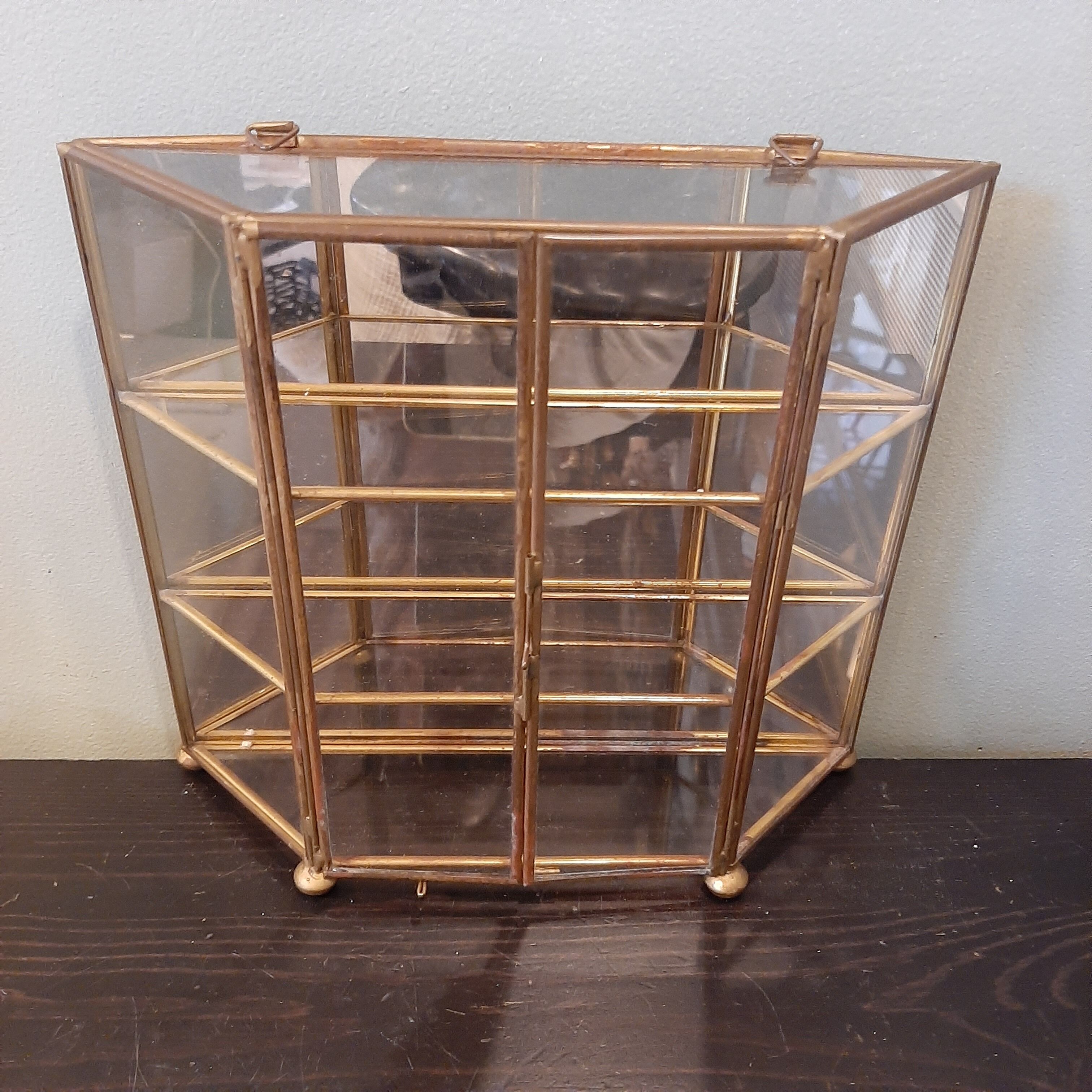Vitrine miroir en laiton