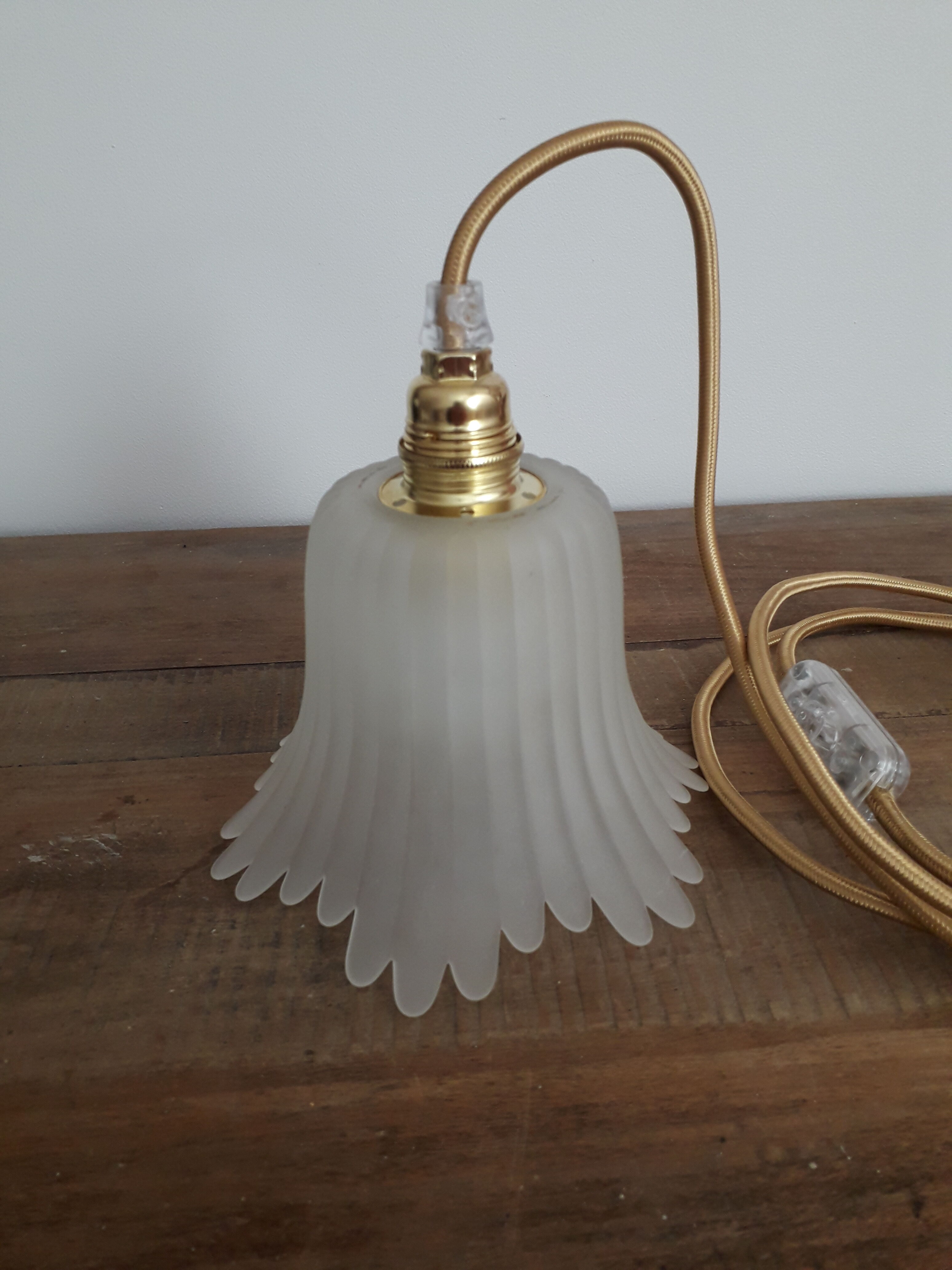 Marguerite walking lamp
